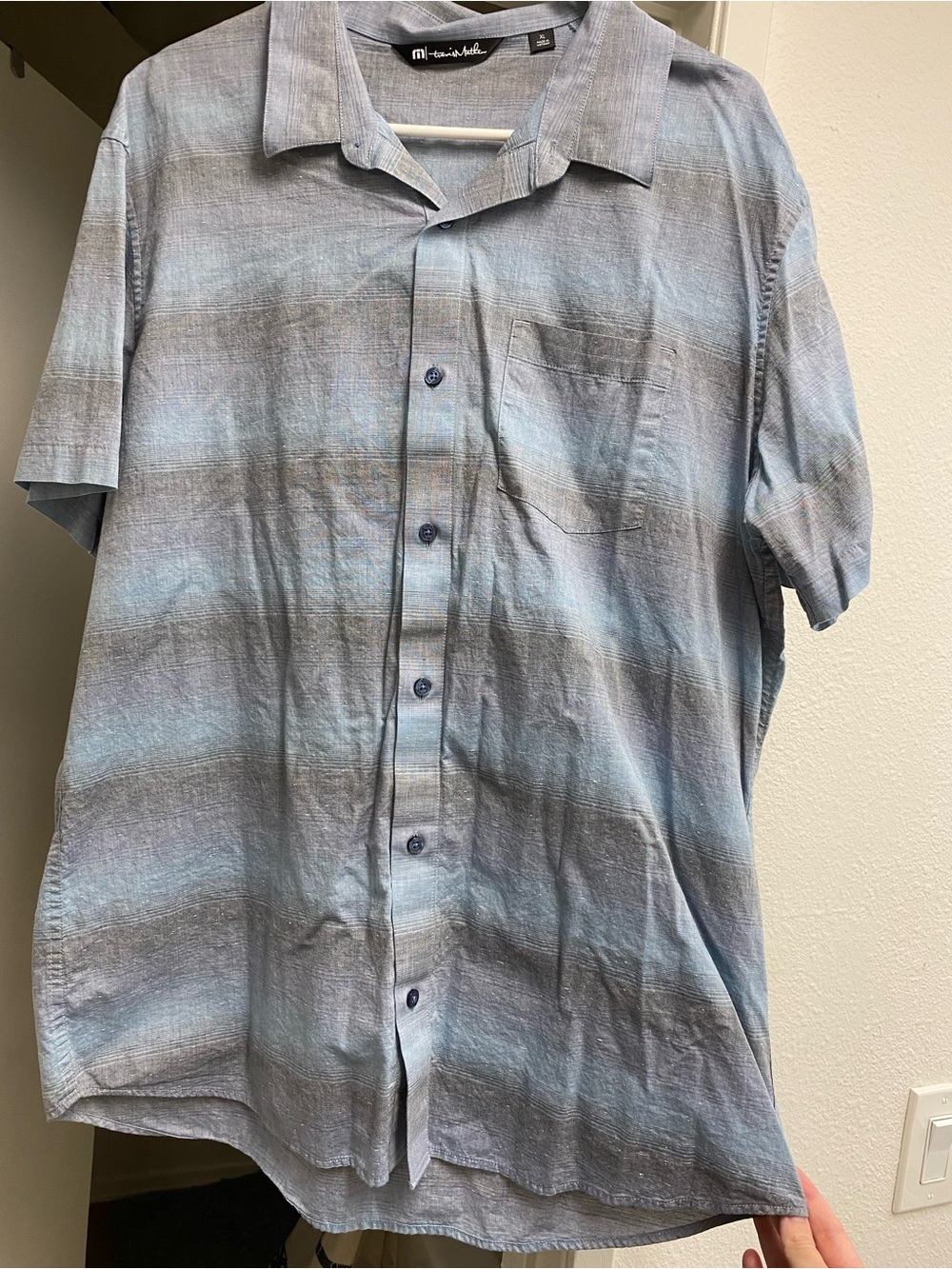 Travis Mathew Men's Short-Sleeve Button-Up Shirt — Light Blue and Gray